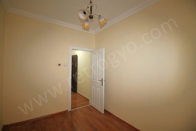 Güvenevler Mah. Yenişehir Satılık Daire |  1+1 Oda | 70M2 1.950.000Tl  Krediye Uygun  | Giriş + 1.Kat | Klima | 1 Banyo | 1 Yatak Odası Resim-4