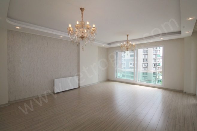 Akdeniz Mah. Mezitli Kiralık Daire |  4+1 Oda | 200M2 Aylık 35.000Tl  Krediye Uygun  | 4. Kat | Doğalgaz(Kombi) | 2 Banyo | 4 Yatak Odası Resim-1