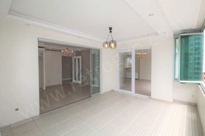 Akdeniz Mah. Mezitli Kiralık Daire |  4+1 Oda | 200M2 Aylık 35.000Tl  Krediye Uygun  | 4. Kat | Doğalgaz(Kombi) | 2 Banyo | 4 Yatak Odası Resim-5