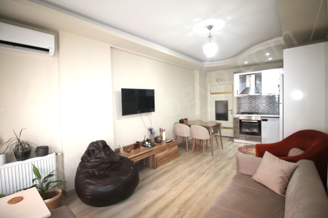 Sağlık Mah. Toroslar Satılık Daire |  2+1 Oda | 100M2 2.450.000Tl  Krediye Uygun  | 1. Kat | Klima | 1 Banyo | 2 Yatak Odası Resim-1