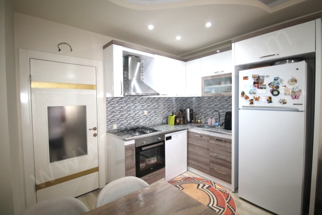 Sağlık Mah. Toroslar Satılık Daire |  2+1 Oda | 100M2 2.450.000Tl  Krediye Uygun  | 1. Kat | Klima | 1 Banyo | 2 Yatak Odası Resim-4