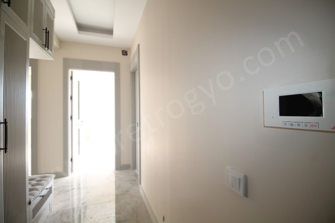 Akdeniz Mah. Mezitli Satılık Daire |  2+1 Oda | 120M2 3.850.000Tl  Krediye Uygun  | 8. Kat | Doğalgaz(Kombi) | 2 Banyo | 2 Yatak Odası Resim-1