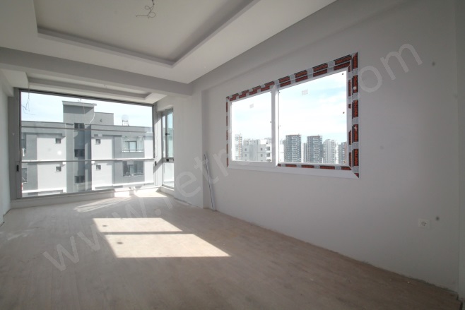 75.Yıl Mah. Mezitli Satılık Daire |  3+1 Oda | 150M2 5.250.000Tl  Krediye Uygun  | 5. Kat | Doğalgaz(Kombi) | 2 Banyo | 3 Yatak Odası Resim-2