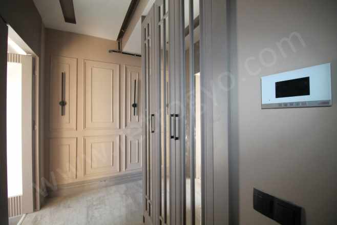 Retrodan Kaliteli işçiliğin Şık Tasarım ile Birleştiği 2+1 Satılık Daire Yenişehir Batıkent Mah