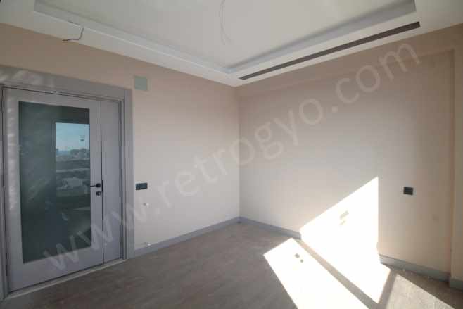 Retrodan Kaliteli işçiliğin Şık Tasarım ile Birleştiği 2+1 Satılık Daire Yenişehir Batıkent Mah