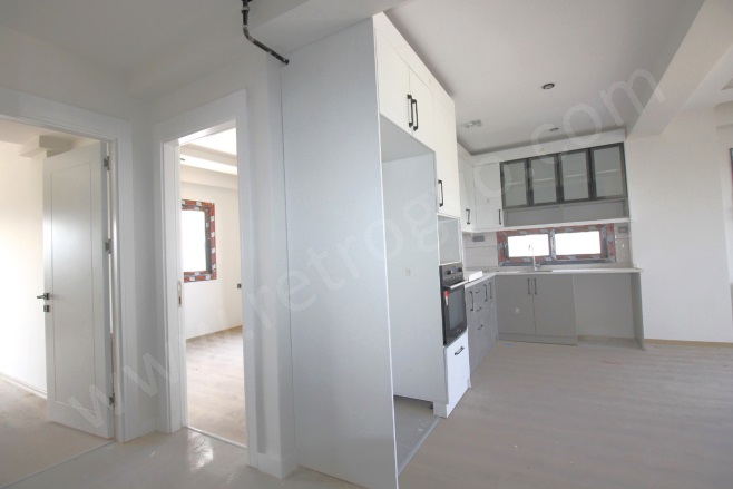 Akdeniz Mah. Mezitli Satılık Daire |  2+1 Oda | 130M2 4.200.000Tl  Krediye Uygun  | 3. Kat | Doğalgaz(Kombi) | 2 Banyo | 2 Yatak Odası Resim-2