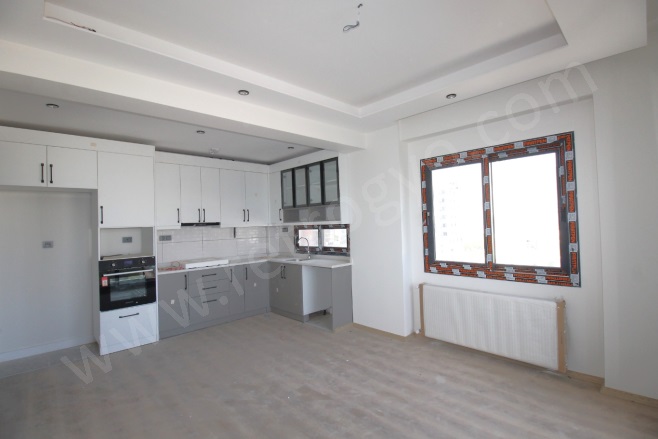 Akdeniz Mah. Mezitli Satılık Daire |  2+1 Oda | 130M2 4.200.000Tl  Krediye Uygun  | 3. Kat | Doğalgaz(Kombi) | 2 Banyo | 2 Yatak Odası Resim-4