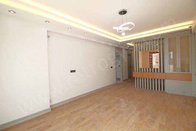 75.Yıl Mah. Mezitli Satılık Daire |  2+1 Oda | 120M2 4.600.000Tl  Krediye Uygun  | 1. Kat | Doğalgaz(Kombi) | 2 Banyo | 2 Yatak Odası Resim-4