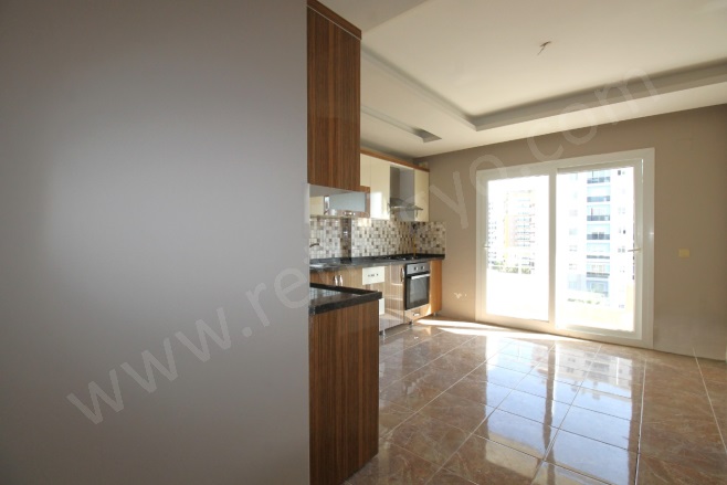 Çiftlikköy Mah. Yenişehir Kiralık Daire |  3+1 Oda | 190M2 Aylık 29.000Tl  Krediye Uygun  | 4. Kat | Doğalgaz(Kombi) | 2 Banyo | 3 Yatak Odası Resim-2