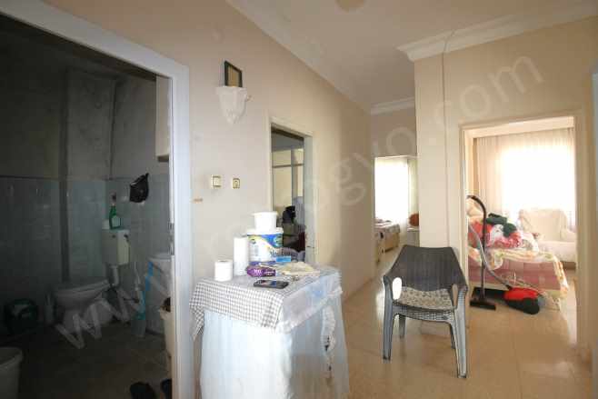 Retrodan Cumhuriyet Mahde Komple Satılık Bina 2+1 Yenişehir