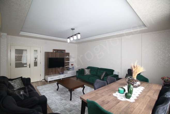 Akdeniz Mah. Mezitli Satılık Daire |  3+1 Oda | 180M2 4.700.000Tl  Krediye Uygun  Eşyalı  | 2. Kat | Doğalgaz(Kombi) | 2 Banyo | 3 Yatak Odası Resim-4