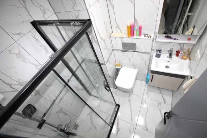 Retrodan Tecede Lüks Konsept Site içerisinde Eşyalı 1+1 Satılık Daire Mezitli Tece Mah