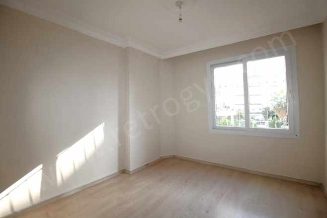 Retrodan Menderes Mahde Bu Fiyatlara Bulamayacağınız Site içi Fırsat 3+1 Satılık Daire Mezitli