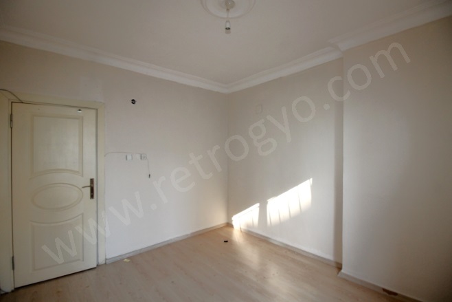 Menderes Mah. Mezitli Satılık Daire |  3+1 Oda | 160M2 2.690.000Tl  Krediye Uygun  | 1. Kat | Klima | 1 Banyo | 3 Yatak Odası Resim-3