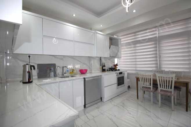 Retrodan Mezitli Belediye Civarı Masrafsız Site içi B Mutfak 3+1 Satılık Daire Atatürk Mah