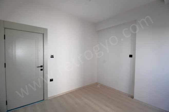 Retrodan işçiliği Ve Malzemesiyle Gözlerinizi Alamayacağınız Lüks 2+1 Satılık Daire Mezitli Davultepe Mah