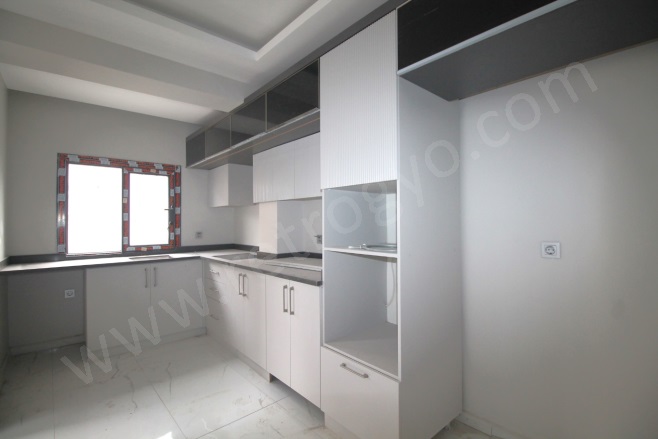Gazi Mah. Yenişehir Satılık Daire |  1+1 Oda | 65M2 2.800.000Tl  Krediye Uygun  | 1. Kat | Doğalgaz(Kombi) | 2 Banyo | 1 Yatak Odası Resim-1