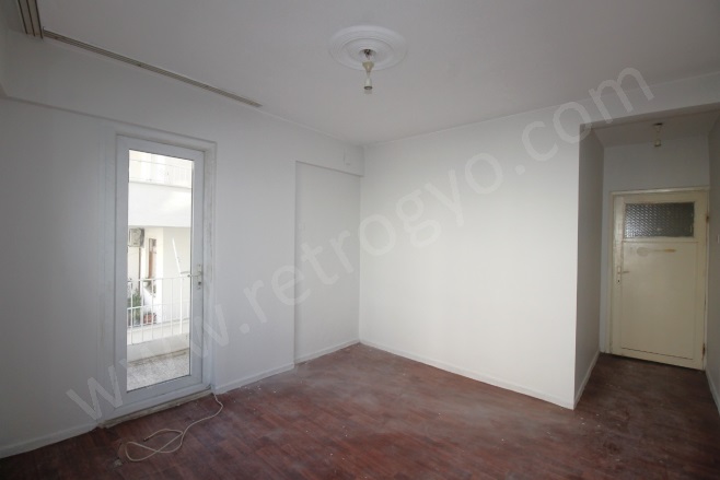 Pirireis Mah. Yenişehir Satılık Daire |  3+1 Oda | 170M2 2.600.000Tl  Krediye Uygun  | 3. Kat | Klima | 1 Banyo | 3 Yatak Odası Resim-3