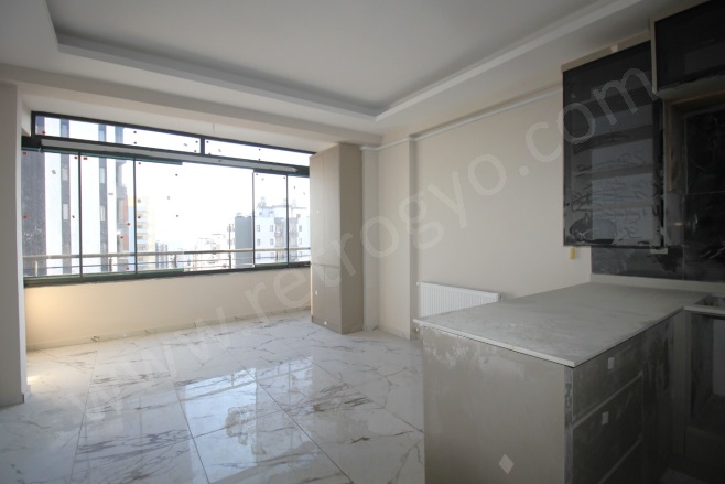 Akdeniz Mah. Mezitli Satılık Daire |  2+1 Oda | 110M2 3.600.000Tl  Krediye Uygun  | 10. Kat | Doğalgaz(Kombi) | 2 Banyo | 2 Yatak Odası Resim-1