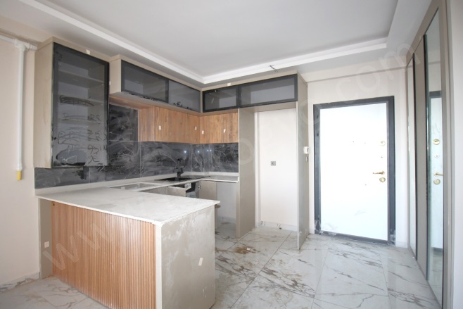 Akdeniz Mah. Mezitli Satılık Daire |  2+1 Oda | 110M2 3.600.000Tl  Krediye Uygun  | 10. Kat | Doğalgaz(Kombi) | 2 Banyo | 2 Yatak Odası Resim-5