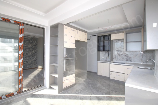 Akdeniz Mah. Mezitli Satılık Daire |  2+1 Oda | 120M2 3.900.000Tl  Krediye Uygun  Eşyalı  | 7. Kat | Yerden Isıtma | 1 Banyo | 2 Yatak Odası Resim-5