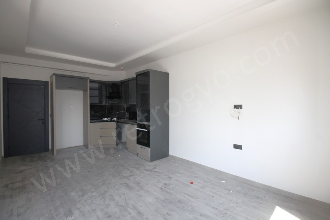 Akdeniz Mah. Mezitli Satılık Daire |  2+1 Oda | 110M2 4.150.000Tl  Krediye Uygun  | 5. Kat | Doğalgaz(Kombi) | 2 Banyo | 2 Yatak Odası Resim-3