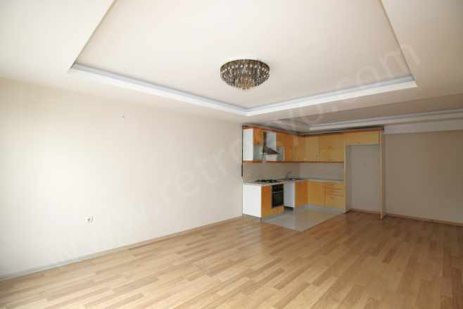 Retrodan Üniversite Caddesinde 724 Güvenlik Site içi Kiralık Daire 2+1 Yenişehir Çiftlikköy Mah