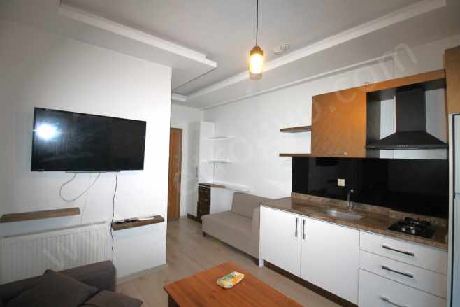 Retrodan Üniversite Hastanesi Civarı Site içi Kiralık Daire Eşyalı 1+1 Yenişehir Çiftlikköy Mah