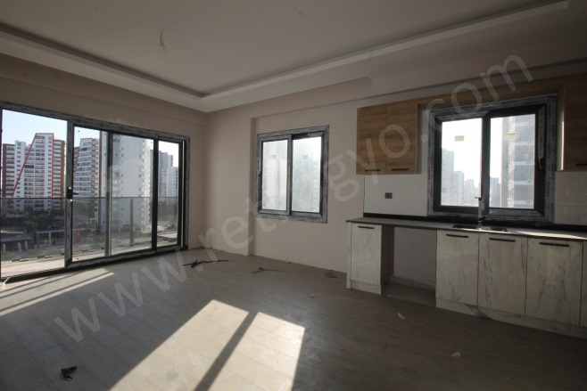 Tece Mah. Mezitli Satılık Daire |  1+1 Oda | 60M2 2.750.000Tl  Krediye Uygun  | 7. Kat | Doğalgaz(Kombi) | 1 Banyo | 1 Yatak Odası Resim-1