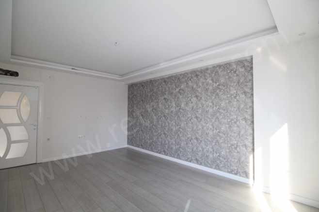 Retrodan Mustafa Kemalde Havuzlu B Mutfaklı Kiralık Daire 3+1 Toroslar Kemal Mah