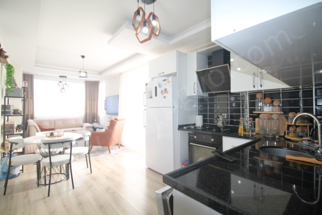 Çiftlikköy Mah. Yenişehir Satılık Daire |  2+1 Oda | 110M2 3.750.000Tl  Krediye Uygun  | 9. Kat | Doğalgaz(Kombi) | 1 Banyo | 2 Yatak Odası Resim-2