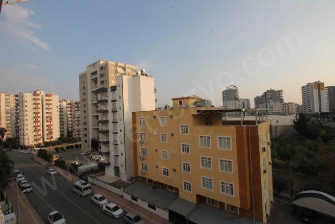 Çiftlikköy Mah. Yenişehir Kiralık Daire |  3+1 Oda | 180M2 Aylık 22.000Tl  Krediye Uygun  | 5. Kat | Doğalgaz(Kombi) | 1 Banyo | 3 Yatak Odası Resim-3