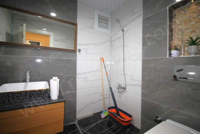 Merkez Mah. Mezitli Devren İşyeri |  3+1 Oda | 170M2 1.150.000Tl  Krediye Uygun  | 1. Kat | Klima | 1 Banyo Resim-4