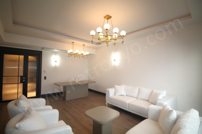 Portakal Mah. Toroslar Satılık Daire |  4+1 Oda | 200M2 11.500.000Tl  Krediye Uygun  | 1. Kat | Doğalgaz(Kombi) | 2 Banyo | 4 Yatak Odası Resim-2