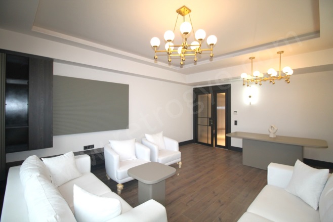 Portakal Mah. Toroslar Satılık Daire |  4+1 Oda | 200M2 11.500.000Tl  Krediye Uygun  | 1. Kat | Doğalgaz(Kombi) | 2 Banyo | 4 Yatak Odası Resim-3