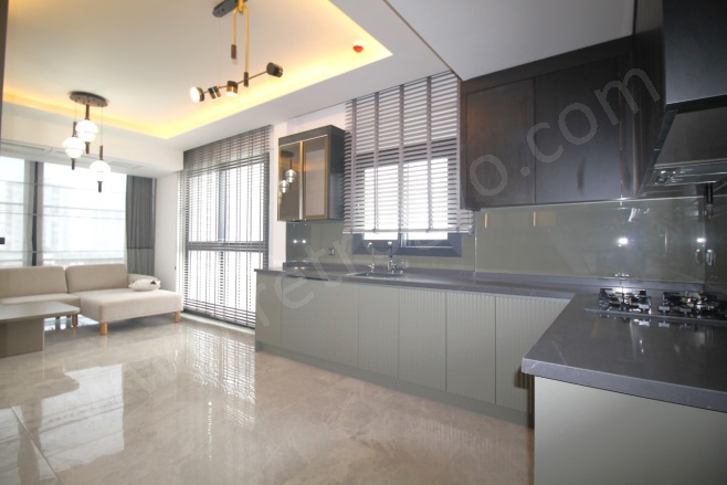 Portakal Mah. Toroslar Satılık Daire |  4+1 Oda | 200M2 11.500.000Tl  Krediye Uygun  | 1. Kat | Doğalgaz(Kombi) | 2 Banyo | 4 Yatak Odası Resim-4