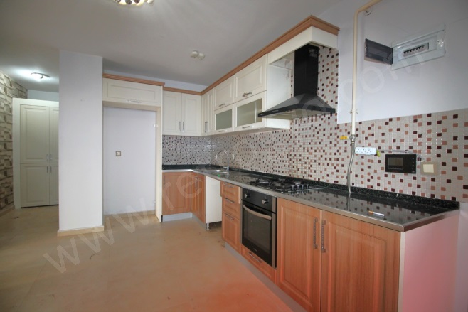 Merkez Mah. Mezitli Satılık Daire |  2+1 Oda | 110M2 3.500.000Tl  Krediye Uygun  | 1. Kat | Doğalgaz(Kombi) | 1 Banyo | 2 Yatak Odası Resim-4