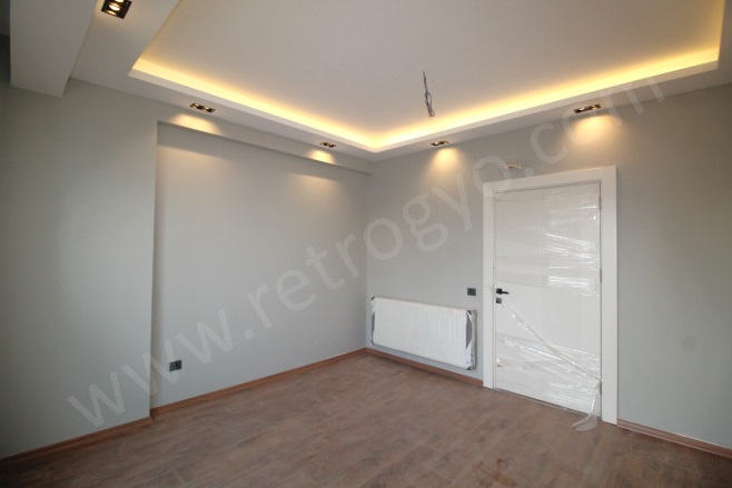 Menteş Mah. Yenişehir Satılık Daire |  2+1 Oda | 120M2 5.500.000Tl  Krediye Uygun  | 1. Kat | Doğalgaz(Kombi) Resim-4