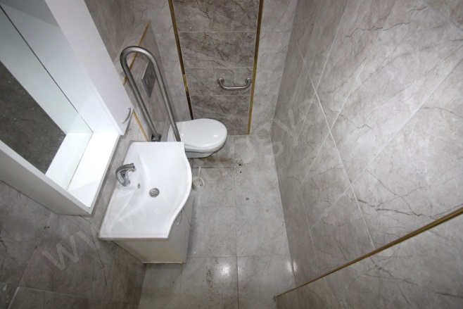 Bahçelievler Mah. Yenişehir Kiralık Ofis / Büro |  2+1 Oda | 100M2 Aylık 240.000Tl  Krediye Uygun  | 1. Kat | Klima Resim-1