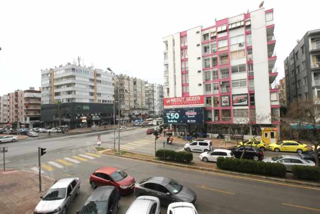 Retrodan Pozcu Addax Karşısı 2+1 Ofis Kiralık / Büro Yenişehir Bahçelievler Mah