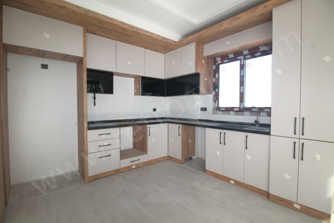 Merkez Mah. Mezitli Kiralık Daire |  2+1 Oda | 110M2 Aylık 30.000Tl  Krediye Uygun  | 2. Kat | Doğalgaz(Kombi) | 2 Banyo | 2 Yatak Odası Resim-4