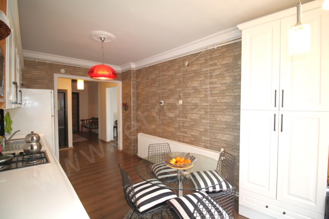 Hürriyet Mah. Yenişehir Satılık Daire |  3+1 Oda | 170M2 4.400.000Tl  Krediye Uygun  | 2. Kat | Doğalgaz(Kombi) | 1 Banyo | 3 Yatak Odası Resim-4