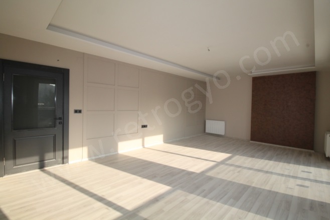 Merkez Mah. Mezitli Satılık Daire |  4+1 Oda | 210M2 6.250.000Tl  Krediye Uygun  | 1. Kat | Doğalgaz(Kombi) | 2 Banyo | 4 Yatak Odası Resim-2