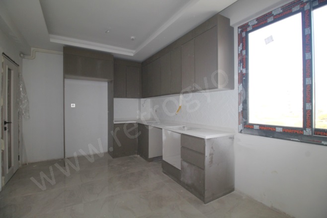 Merkez Mah. Mezitli Satılık Daire |  3+1 Oda | 150M2 6.250.000Tl  Krediye Uygun  | 1. Kat | Doğalgaz(Kombi) | 2 Banyo | 3 Yatak Odası Resim-2