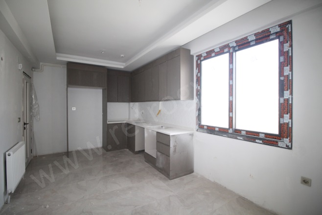 Merkez Mah. Mezitli Satılık Daire |  3+1 Oda | 150M2 6.250.000Tl  Krediye Uygun  | 1. Kat | Doğalgaz(Kombi) | 2 Banyo | 3 Yatak Odası Resim-3