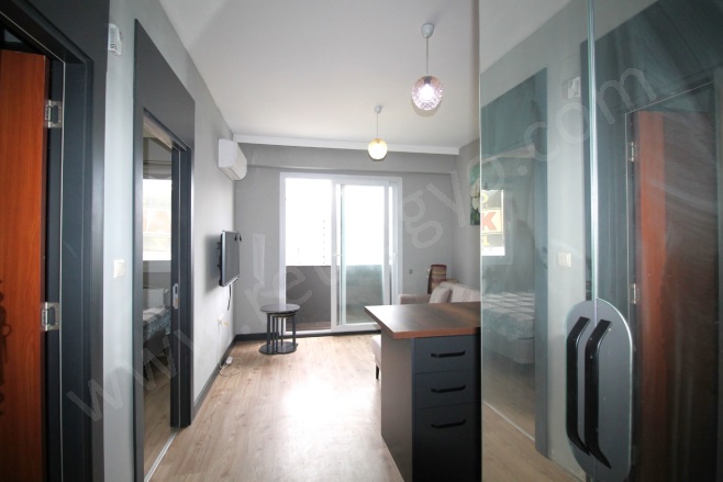 Merkez Mah. Mezitli Kiralık Daire |  1+1 Oda | 60M2 Aylık 20.000Tl  Krediye Uygun  Eşyalı  | 5. Kat | Klima | 1 Banyo | 1 Yatak Odası Resim-3