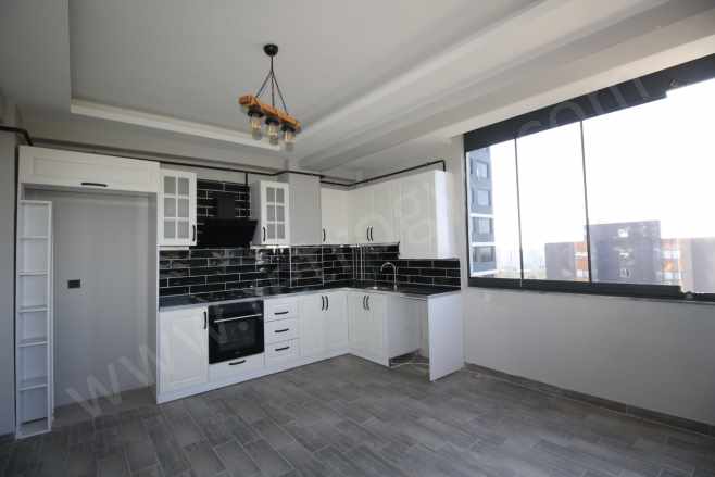 Retro’Dan Ruhunuzu Dinlendireceğiniz B Mutfak 2+1 Kiralık Daire Mezitli Eski Mah