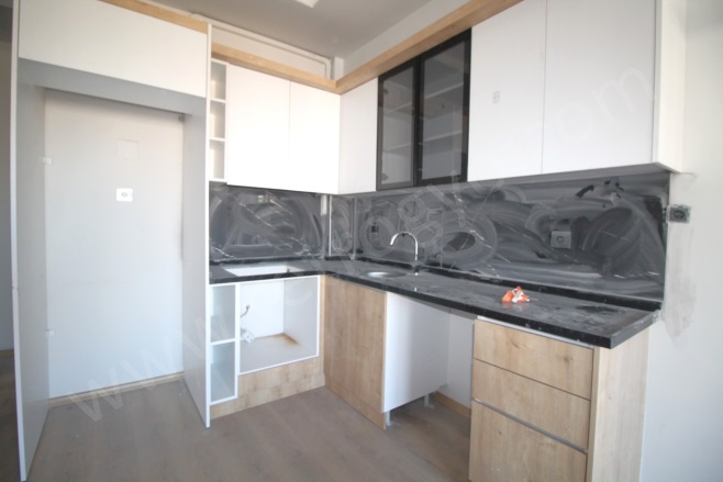 Akdeniz Mah. Mezitli Satılık Daire |  2+1 Oda | 110M2 4.200.000Tl  Krediye Uygun  | 7. Kat | Doğalgaz(Kombi) | 2 Banyo | 2 Yatak Odası Resim-3