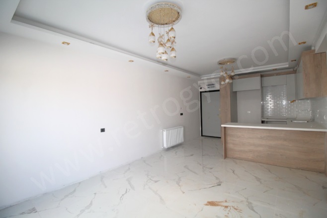 Eski Mezitli Mah. Mezitli Satılık Daire |  3+1 Oda | 120M2 6.500.000Tl  Krediye Uygun  | 1. Kat | Doğalgaz(Kombi) | 2 Banyo | 3 Yatak Odası Resim-2