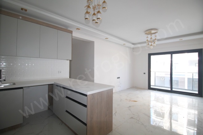 Eski Mezitli Mah. Mezitli Satılık Daire |  3+1 Oda | 120M2 6.500.000Tl  Krediye Uygun  | 1. Kat | Doğalgaz(Kombi) | 2 Banyo | 3 Yatak Odası Resim-4